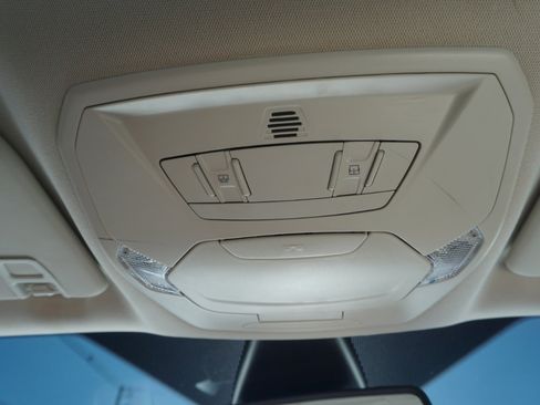 Used 2019 Ford Escape Titanium image 28