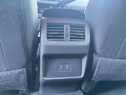 Used 2025 Nissan Rogue SV FWD image 24