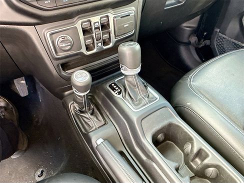 Used 2023 Jeep Wrangler Unlimited Sahara w/ Cold Weather Group image 15