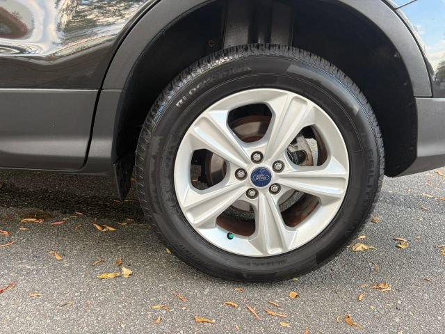 Used 2015 Ford Escape SE AWD/4WD image 10