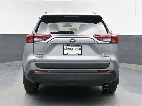 Used 2023 Toyota RAV4 XLE image 18