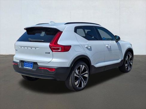 New 2026 Volvo XC40 B5 Ultra w/ Climate Package AWD/4WD image 2