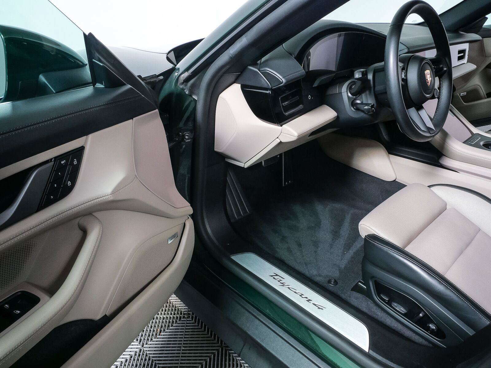 Certified 2025 Porsche Taycan AWD/4WD image 8
