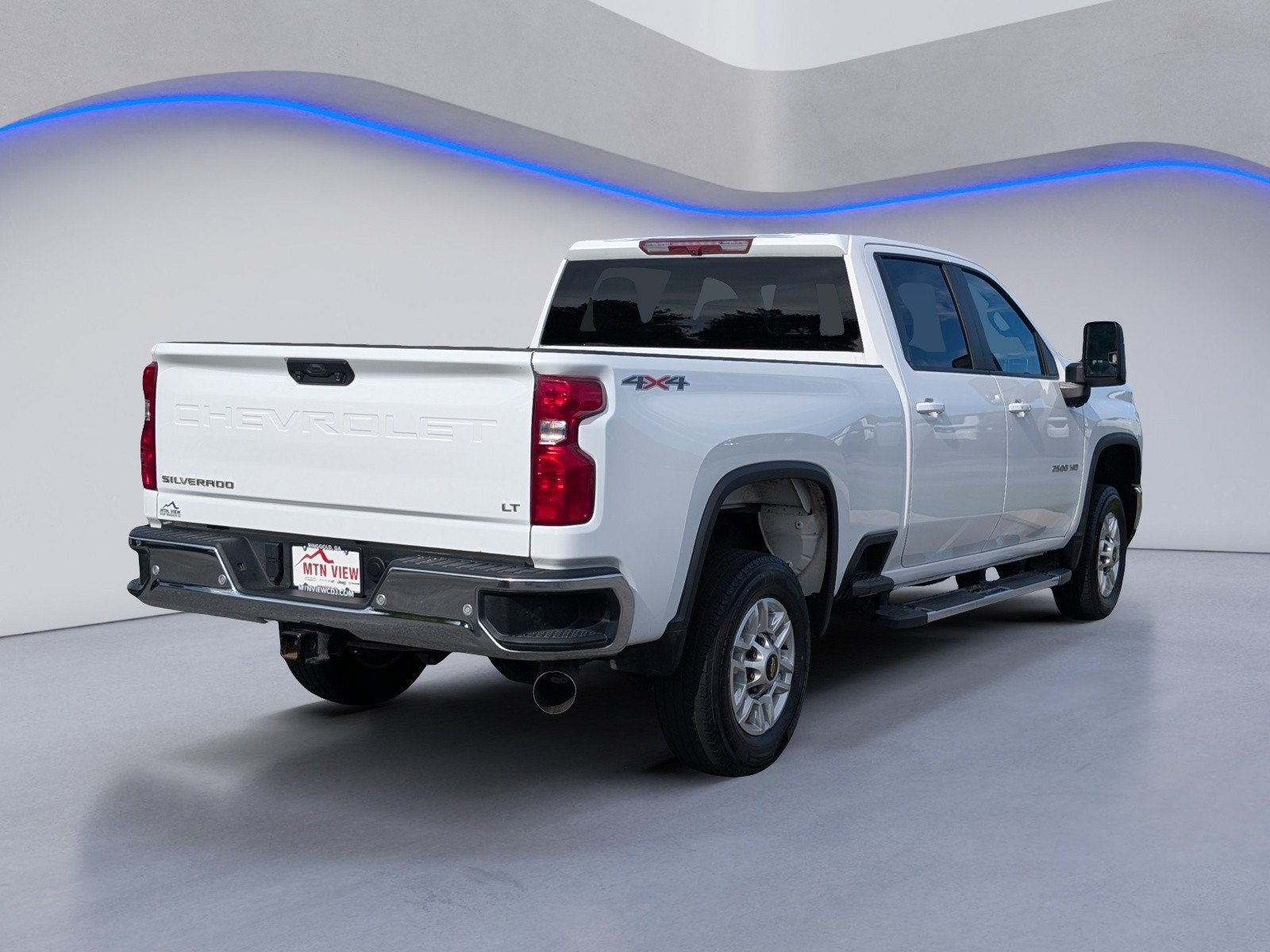 Used 2025 Chevrolet Silverado 2500 LT w/ Safety Package AWD/4WD image 9