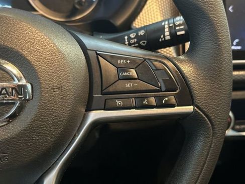 Used 2020 Nissan Kicks SV image 29