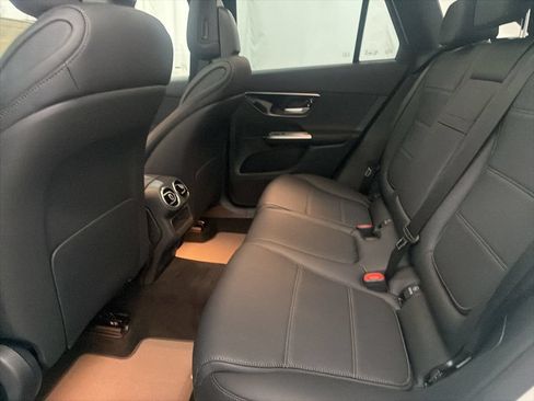 Used 2026 Mercedes-Benz GLC 300 image 20