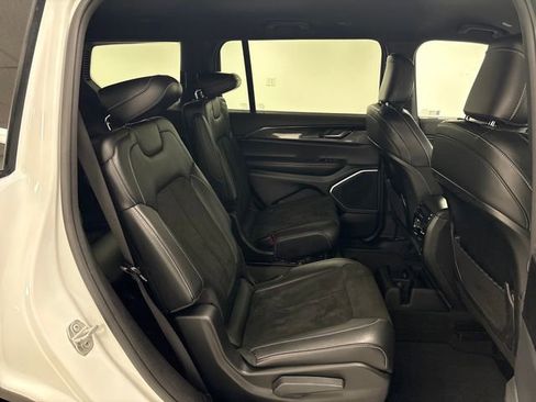 Used 2021 Jeep Grand Cherokee L Laredo image 20