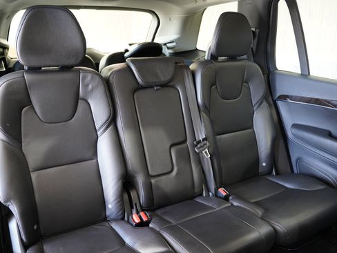 Used 2017 Volvo XC90 T6 Momentum w/ Vision Package image 33