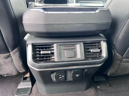 Used 2021 Ford F150 Lariat w/ Equipment Group 502A High image 22