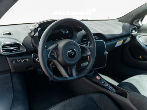 New 2026 McLaren Artura image 24