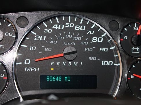 Used 2019 Chevrolet Express 2500 w/ Driver Convenience Package image 21