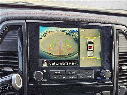 Used 2023 Nissan Titan PRO-4X w/ Pro-4x Convenience Package image 12