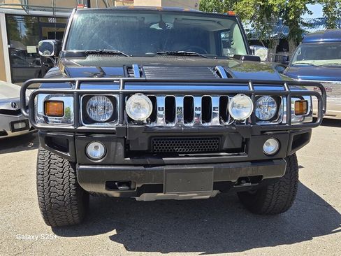 Used 2004 HUMMER H2 w/ Preferred Equipment Group AWD/4WD image 2