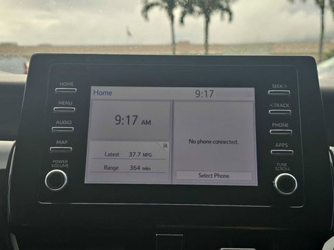 Used 2022 Toyota Camry LE image 13