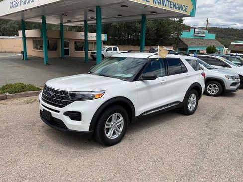 Certified 2023 Ford Explorer XLT AWD/4WD image 2