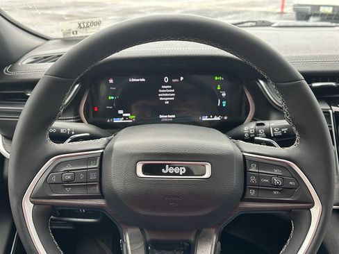 Used 2024 Jeep Grand Cherokee Limited 4xe image 23