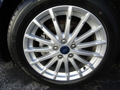 Used 2016 Ford C-MAX SE image 36