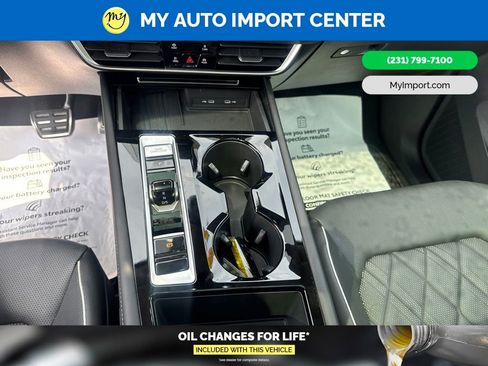 Used 2025 Volkswagen Atlas SEL Premium R-Line AWD/4WD image 23