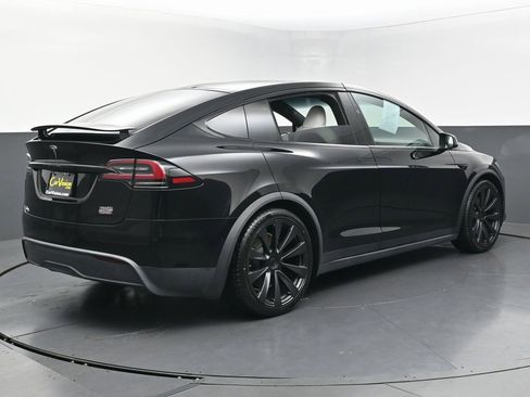 Used 2022 Tesla Model X Plaid image 4