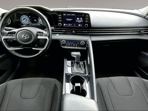 Used 2021 Hyundai Elantra SEL w/ Convenience Package image 7