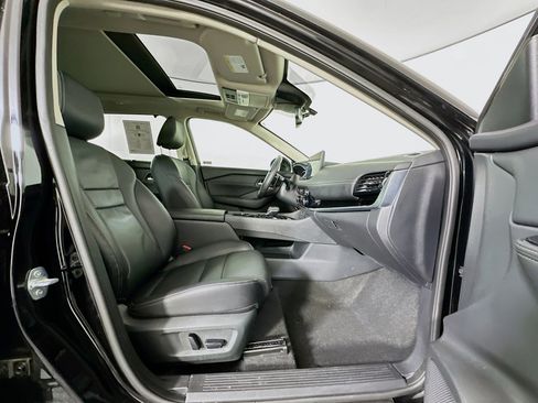 Used 2024 Nissan Rogue SL w/ SL Premium Package FWD image 33