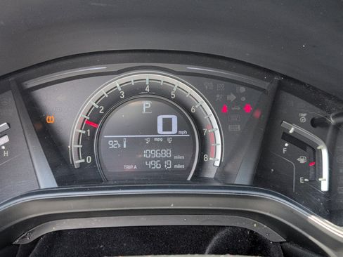 Used 2019 Honda CR-V LX image 4