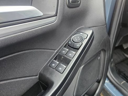 Certified 2025 Ford Escape Platinum AWD/4WD image 19