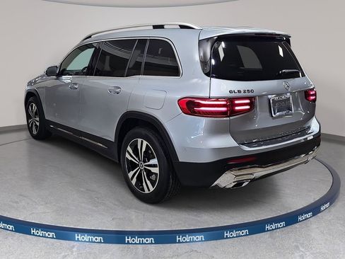 Used 2026 Mercedes-Benz GLB 250 4MATIC image 8