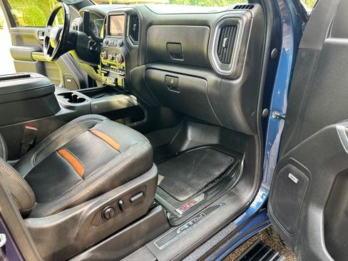 Used 2022 GMC Sierra 2500 AT4 w/ AT4 Premium Plus Package AWD/4WD image 27