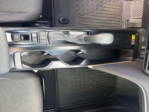 Used 2025 Toyota Camry LE image 24