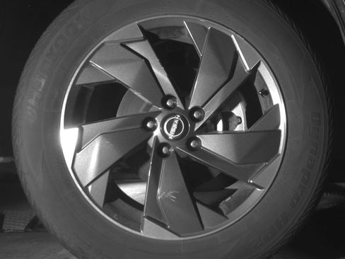 Used 2025 Nissan Rogue SV image 13