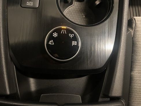 Used 2023 Nissan Rogue SV image 24