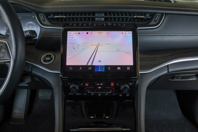Used 2022 Jeep Grand Cherokee Limited RWD image 13