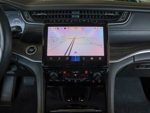 Used 2022 Jeep Grand Cherokee Limited RWD image 13