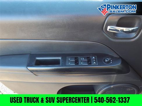 Used 2016 Jeep Patriot High Altitude image 17