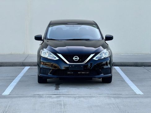 Used 2016 Nissan Sentra SV FWD image 2