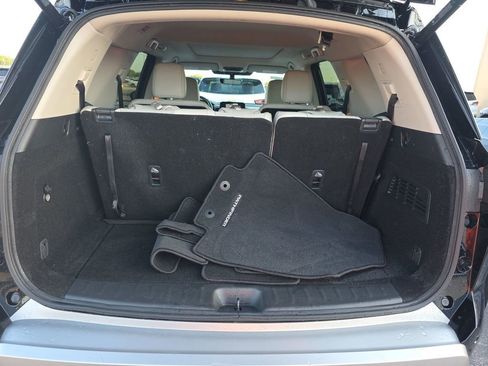 Used 2025 Nissan Pathfinder SL w/ SL Premium Package image 25