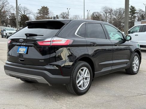 Used 2024 Ford Edge SEL image 3