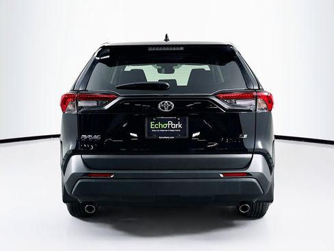 Used 2025 Toyota RAV4 LE image 7