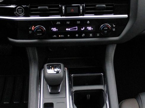 Certified 2023 Nissan Pathfinder Platinum image 40