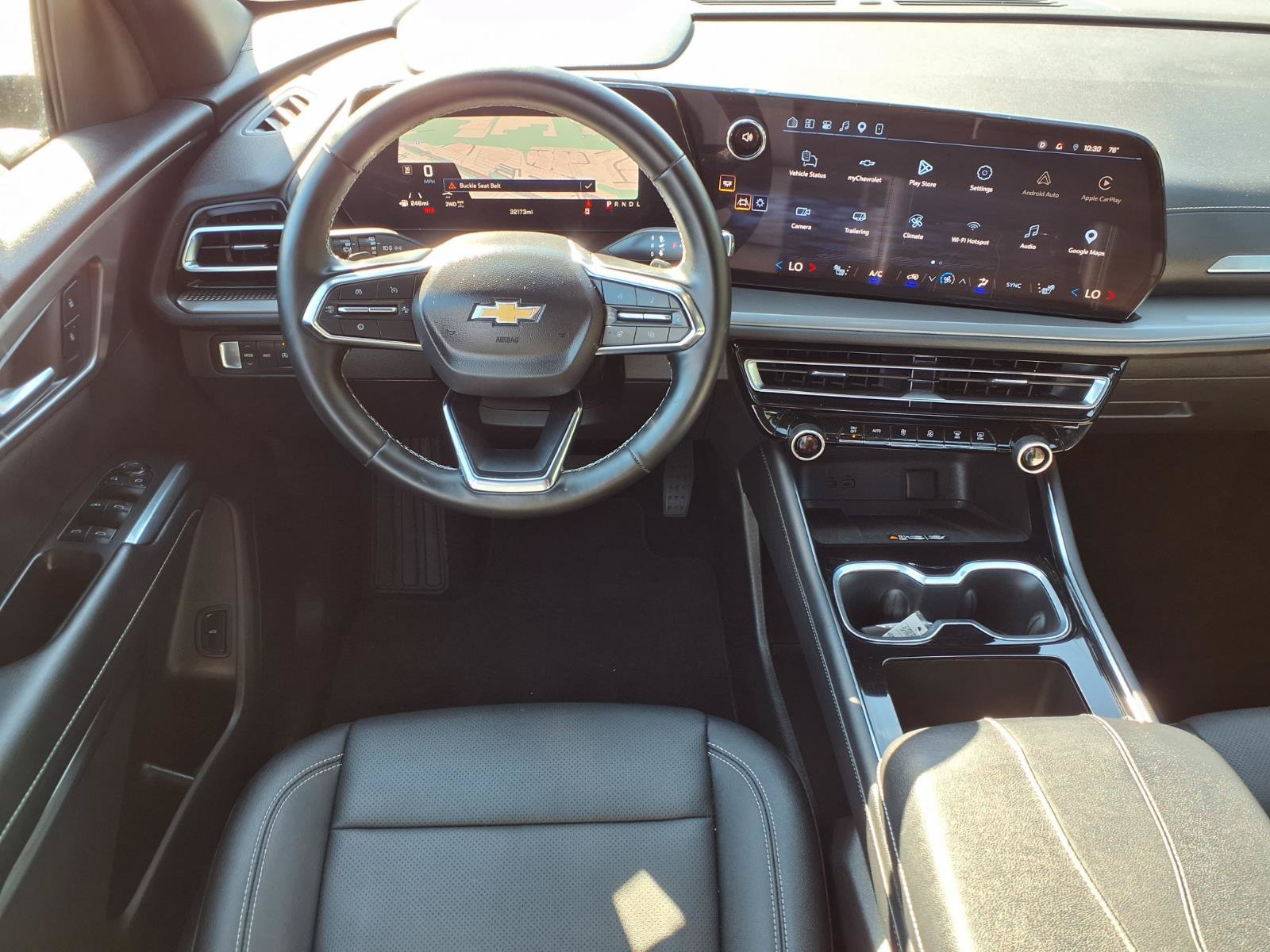 Used 2026 Chevrolet Traverse LT AWD/4WD image 2