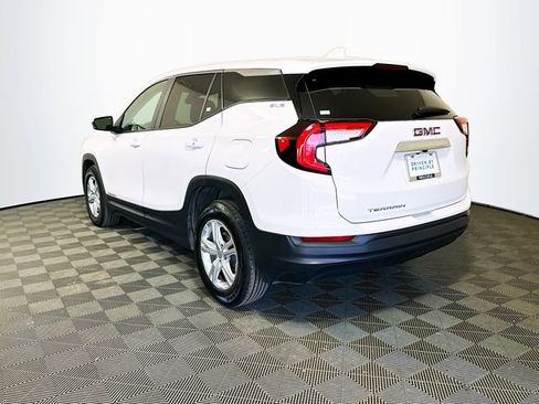 Used 2024 GMC Terrain SLE image 6