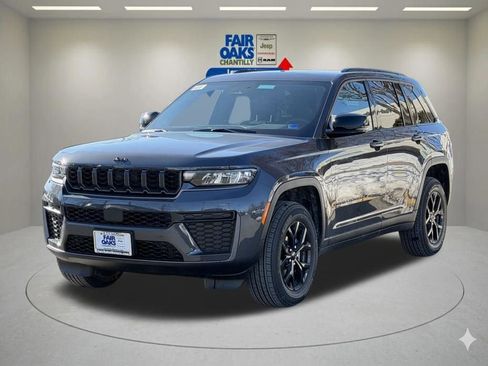 New 2026 Jeep Grand Cherokee Altitude AWD/4WD image 2