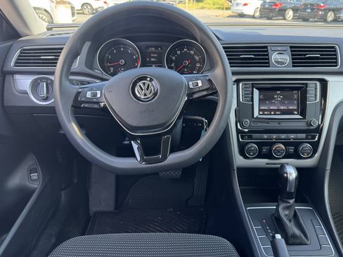 Used 2017 Volkswagen Passat 1.8T S FWD image 11
