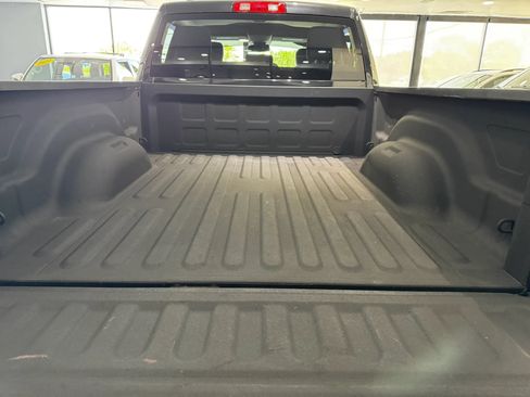 Used 2017 RAM 1500 Express AWD/4WD image 37