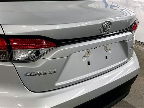 Used 2023 Toyota Corolla LE FWD image 28