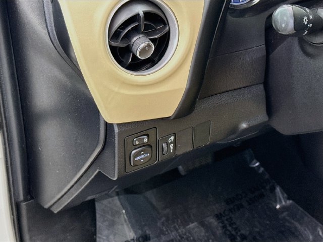 Used 2019 Toyota Corolla LE FWD image 10
