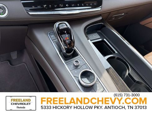 Used 2023 Cadillac Escalade Premium Luxury image 34