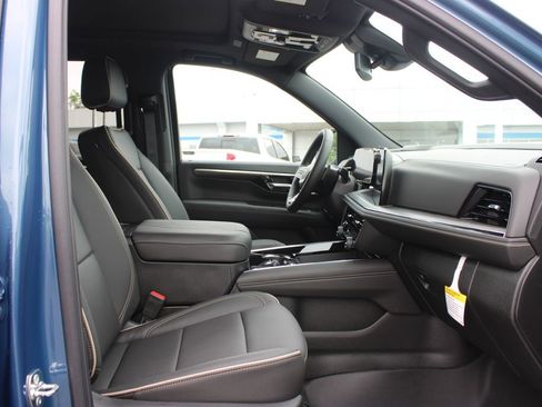 New 2026 Chevrolet Tahoe Premier w/ Sun And Tow Package AWD/4WD image 32