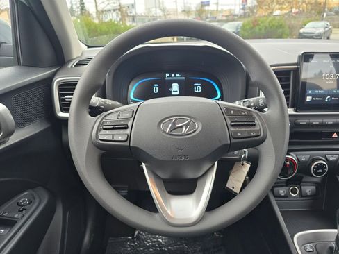 Used 2026 Hyundai Venue SE image 19